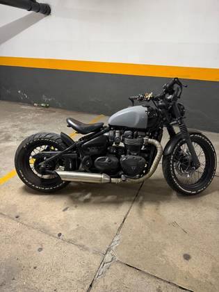 TRIUMPH BONNEVILLE BOBBER 1200 TRIUMPH BONNEVILLE BOBBER 1200